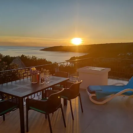Seafront Villa Sentada Near Trogir, Private Pool, Bbq, Private Parking