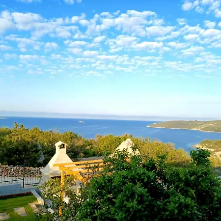 Seafront Villa Sentada Near Trogir, Private Pool, Bbq, Private Parking * Vinišće
